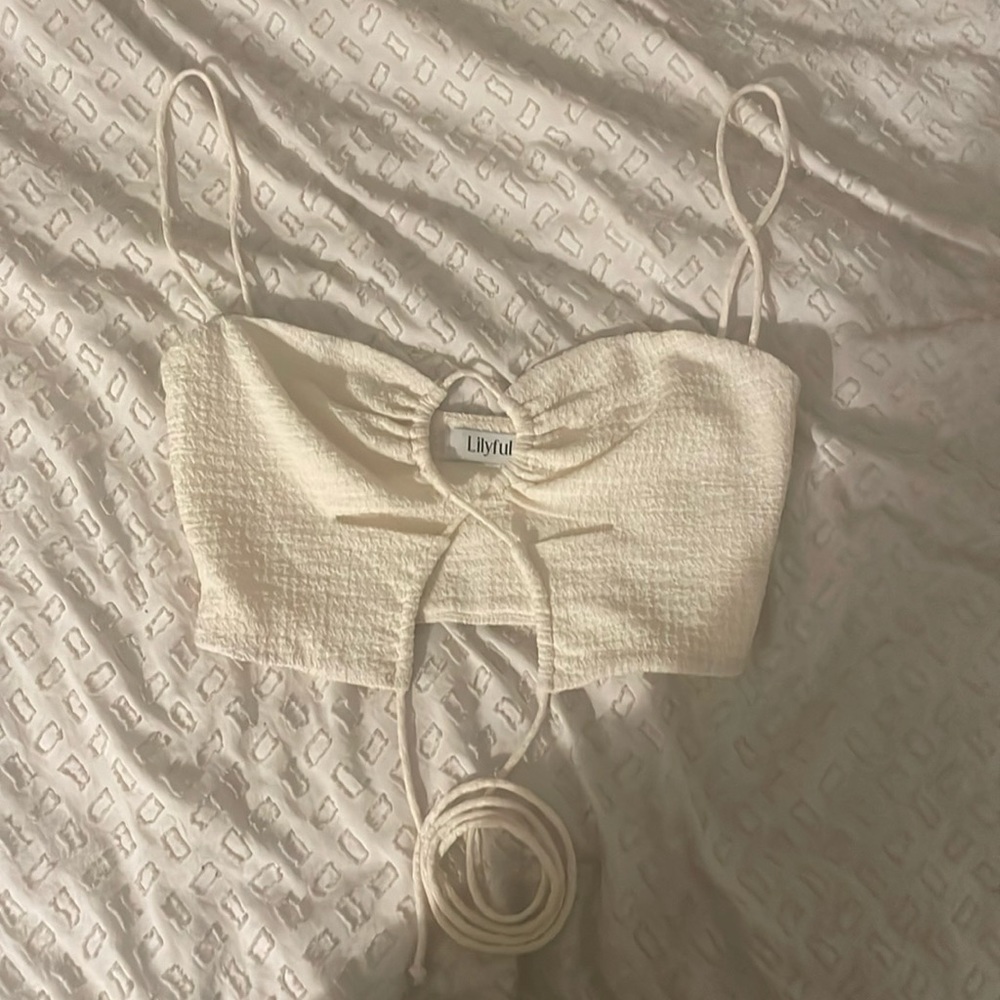 Lilyful top